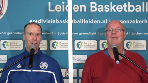 Arie in 't Veld (links) met medecommentator Martin Hoekstra